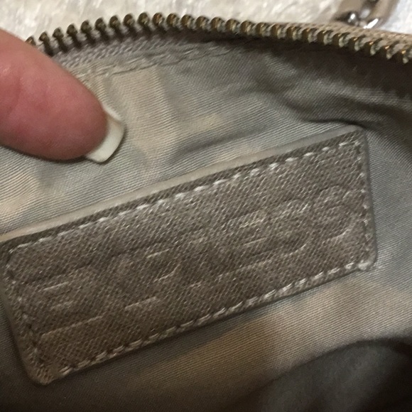 Express Metallic crossbody double silver chain. - Picture 6 of 8